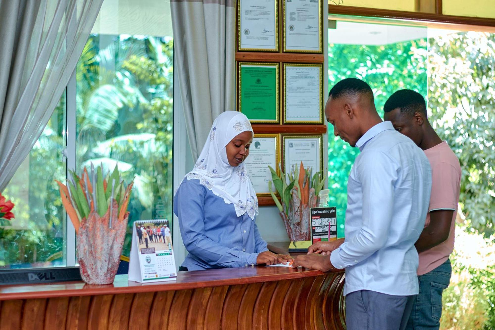 Elanacha Hotel Arusha Esterno foto