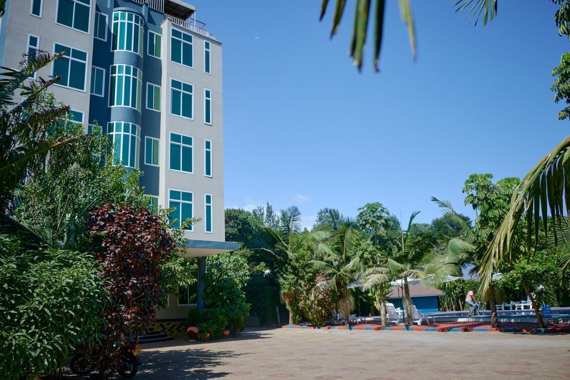 Elanacha Hotel Arusha Esterno foto