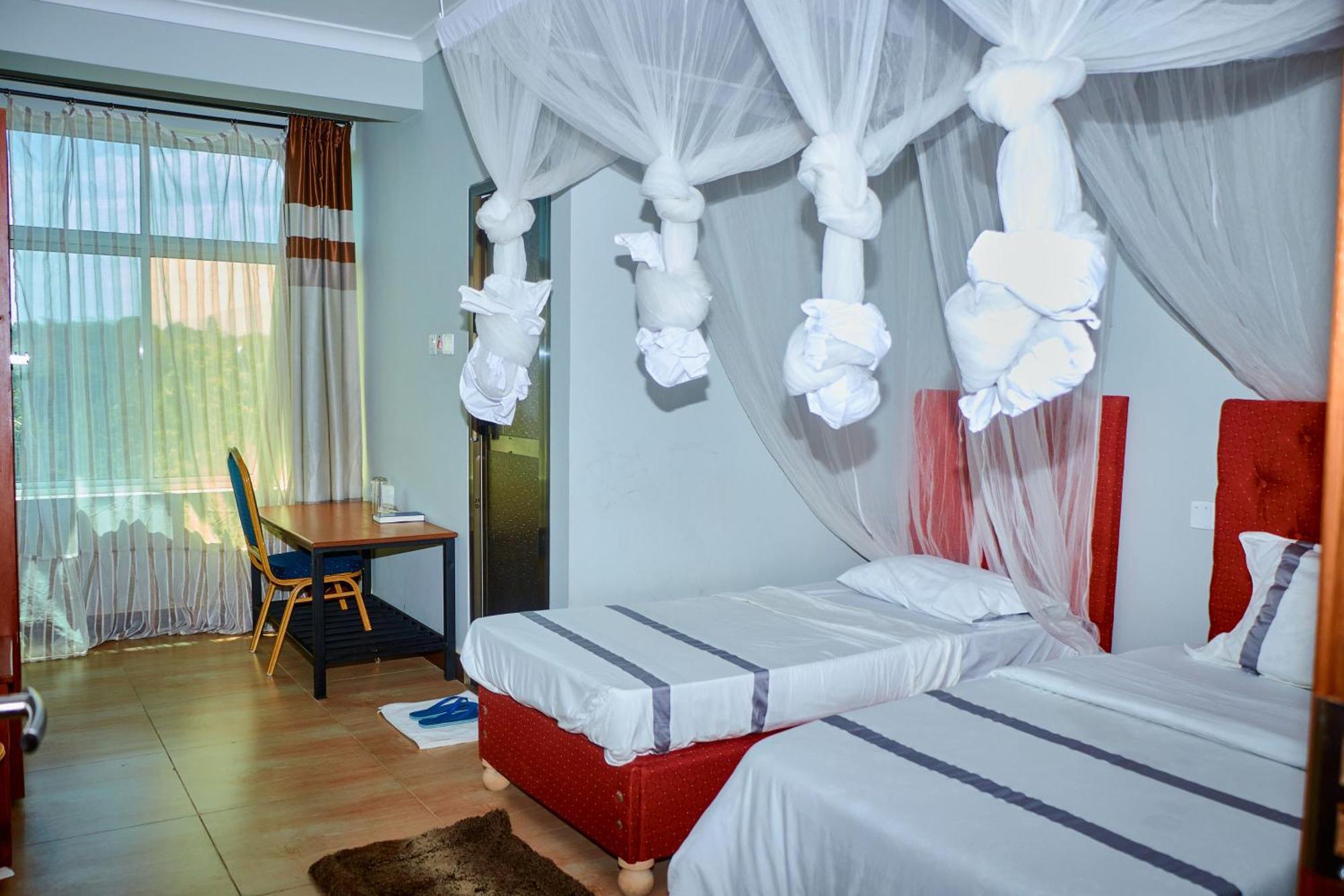 Elanacha Hotel Arusha Esterno foto