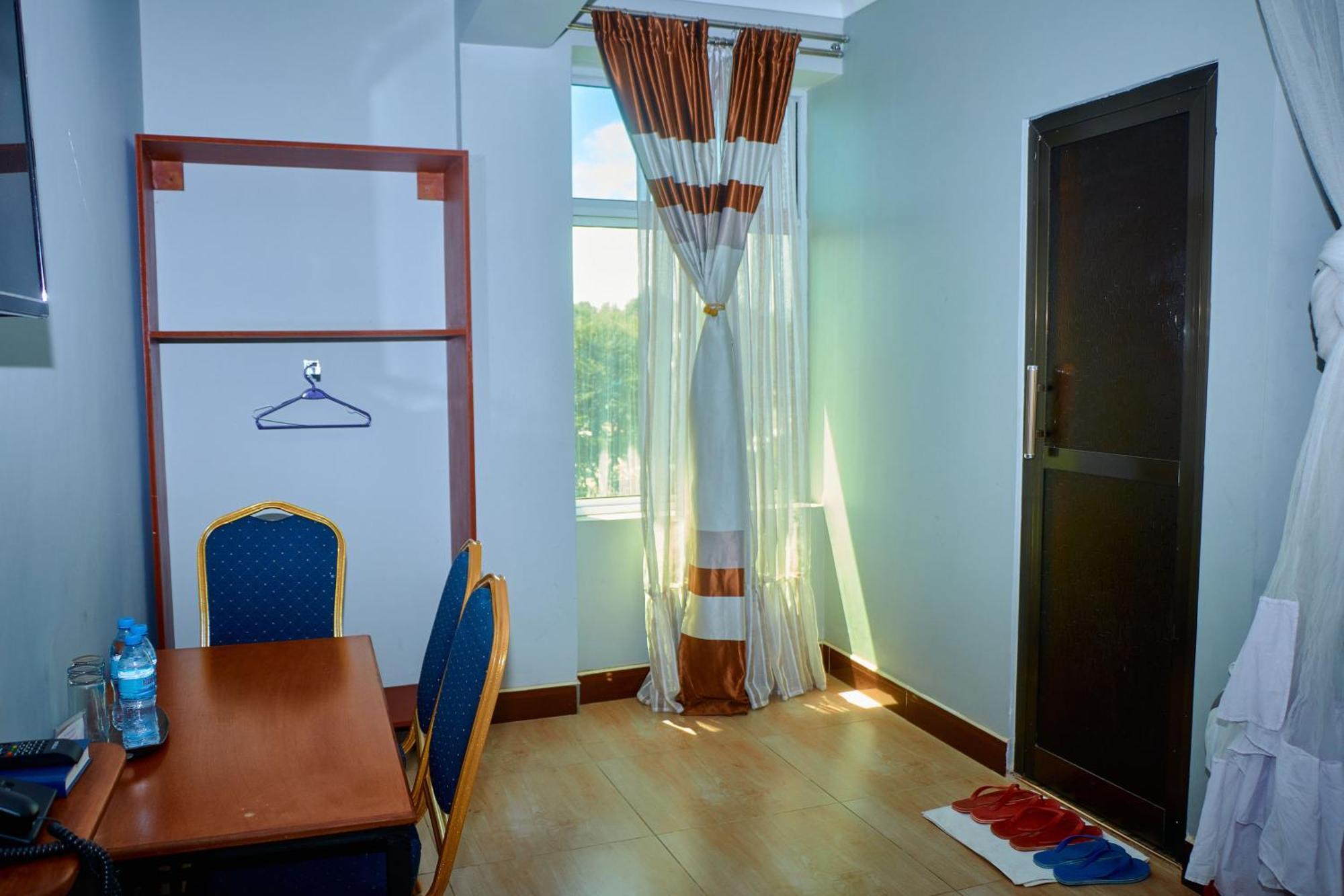 Elanacha Hotel Arusha Esterno foto